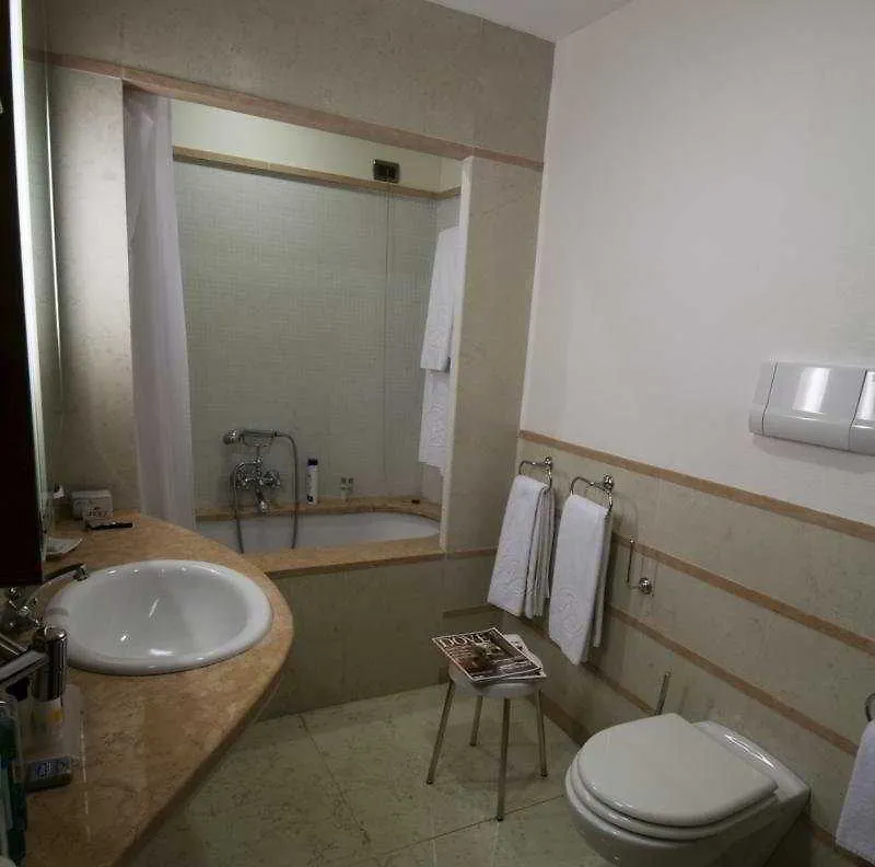 **** Aparthotel San Giacomo 32 Residence Napoli Italia